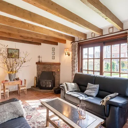 Holiday home Beautiful Farmhouse In Beveren Aan Den Ijzer With Terrace Beveren (West-Flanders)