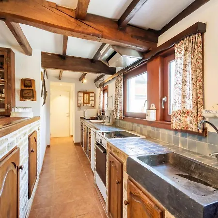 Beautiful Farmhouse In Beveren Aan Den Ijzer With Terrace * Beveren (West-Flanders)