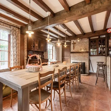 Holiday home Beautiful Farmhouse In Beveren Aan Den Ijzer With Terrace *