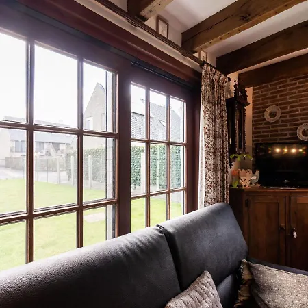 Holiday home Beautiful Farmhouse In Beveren Aan Den Ijzer With Terrace Beveren (West-Flanders)