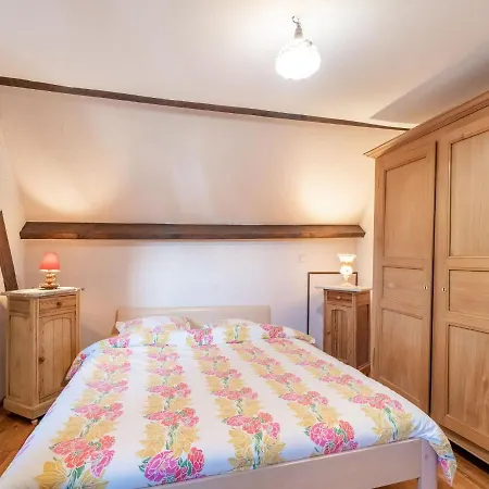 Beautiful Farmhouse In Beveren Aan Den Ijzer With Terrace *